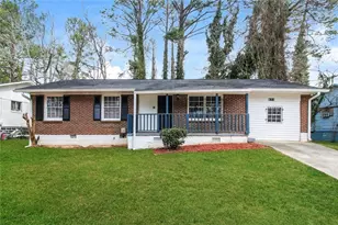 624 Robert E Lee Pkwy, Jonesboro, GA 30238 - Photo 1