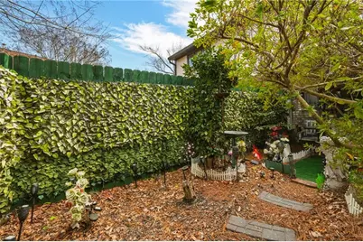 1198 Ashborough Terrace SE #J, Marietta, GA 30067 - Photo 7