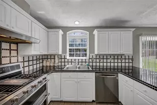 415 Madison Chase Dr, Lawrenceville, GA 30045 - Photo 15