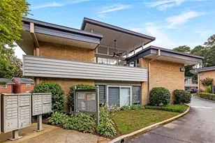 4300 Chastain Walk NE, Atlanta, GA 30342 - Photo 11