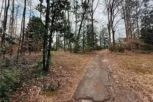 988 Somerset Dr NW, Atlanta, GA 30327 - Photo 3