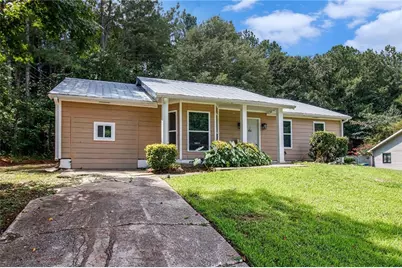 6945 Brown Drive S, Fairburn, GA 30213 - Photo 3