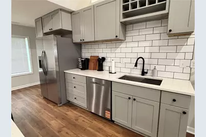 1739 Carter Circle, Atlanta, GA 30344 - Photo 5