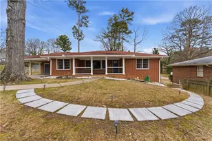 2393 Lilla Cir SW, Atlanta, GA 30310 - Photo 1