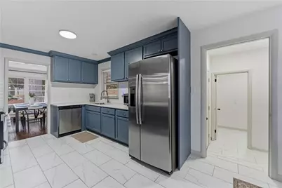 2393 Lilla Circle SW, Atlanta, GA 30310 - Photo 15