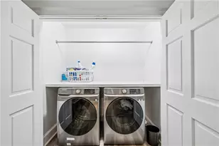 3905 Peachtree Dunwoody Rd NE, Atlanta, GA 30342 - Photo 33