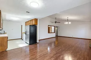 1805 Danielle Pl, Lawrenceville, GA 30043 - Photo 9