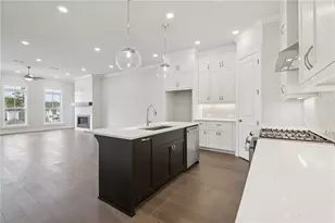 1003 Crown Oak St, Johns Creek, GA 30022 - Photo 9