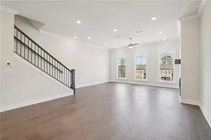 1003 Crown Oak St, Johns Creek, GA 30022 - Photo 3