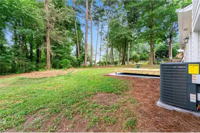 1586 Lucelle Avenue, Stone Mountain, GA 30087 - Photo 15