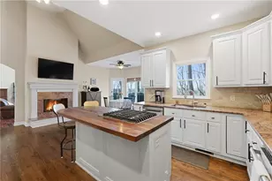 2595 Highland Pointe Dr, Cumming, GA 30041 - Photo 9