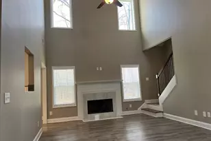 732 E Jefferson St, Hoschton, GA 30548 - Photo 9