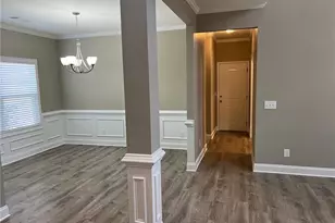 732 E Jefferson St, Hoschton, GA 30548 - Photo 3