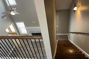 732 E Jefferson St, Hoschton, GA 30548 - Photo 15