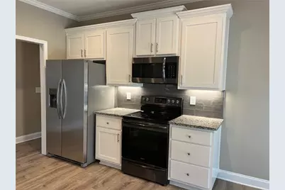 732 E Jefferson St, Hoschton, GA 30548 - Photo 7