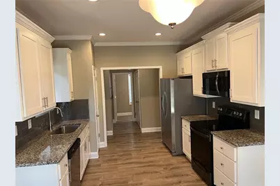 732 E Jefferson St, Hoschton, GA 30548 - Photo 7