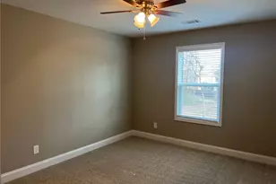 732 E Jefferson St, Hoschton, GA 30548 - Photo 19