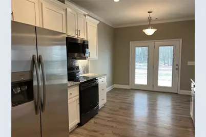 732 E Jefferson St, Hoschton, GA 30548 - Photo 5