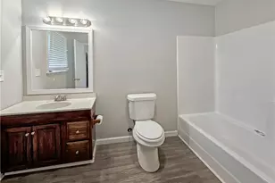 8438 Stonewall Jackson Dr, Jonesboro, GA 30238 - Photo 17