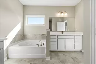 156 Round Pond Dr, Lilburn, GA 30047 - Photo 21