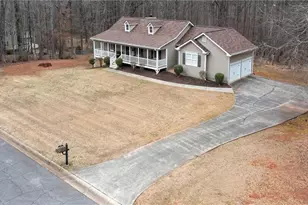 712 Trickum Valley Dr, Woodstock, GA 30188 - Photo 3