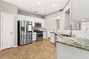 4913 Berkeley Oak Cir, Peachtree Corners, GA 30092 - Photo 9