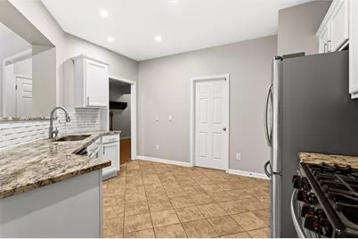 4913 Berkeley Oak Circle, Peachtree Corners, GA 30092 - Photo 11