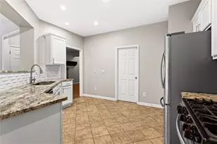 4913 Berkeley Oak Cir, Peachtree Corners, GA 30092 - Photo 11