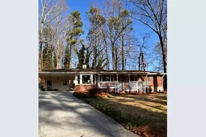 1524 Carlton Avenue, Stone Mountain, GA 30087 - Photo 3