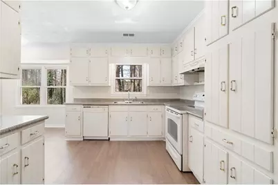 566 Sugar Valley Lane SE, Conyers, GA 30094 - Photo 7