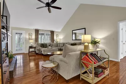 4706 Creek Wood Drive, Gainesville, GA 30507 - Photo 9