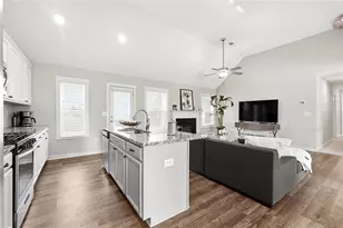 1799 Hammond Woods Cir SW, Marietta, GA 30008 - Photo 9