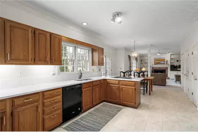 1950 Wenlok Trail NE, Marietta, GA 30066 - Photo 15