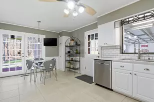 6041 Antebellum Dr, Stone Mountain, GA 30087 - Photo 11