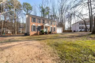 4635 Walden Trce, Peachtree Corners, GA 30092 - Photo 3