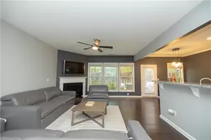 7245 Heritage Oak Ct, Cumming, GA 30040 - Photo 9