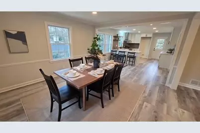 610 Glenforest Road, Atlanta, GA 30328 - Photo 13