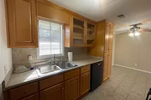 693 Bluebird Dr, Conyers, GA 30094 - Photo 7