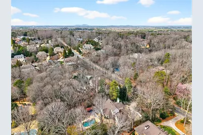 5680 Glen Errol Road, Atlanta, GA 30327 - Photo 89