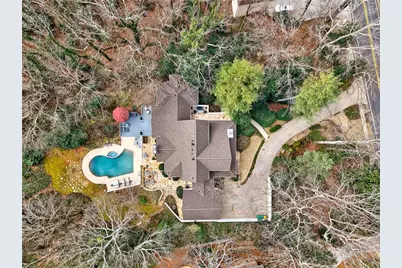 5680 Glen Errol Road, Atlanta, GA 30327 - Photo 81