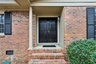 3436 Brookview Dr, Marietta, GA 30068 - Photo 5