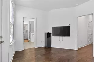 513 NE Broadview Pl NE, Atlanta, GA 30324 - Photo 5