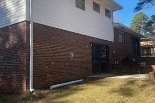 2392 Ozark Trail SW, Atlanta, GA 30331 - Photo 5