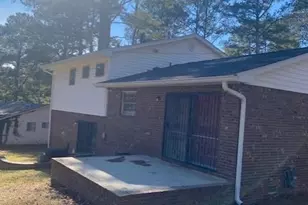 2392 Ozark Trail SW, Atlanta, GA 30331 - Photo 7