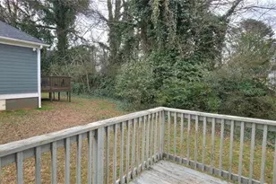 1040 Smith St SW, Atlanta, GA 30310 - Photo 13