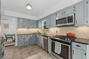 10445 Summer Creek Dr, Alpharetta, GA 30022 - Photo 13