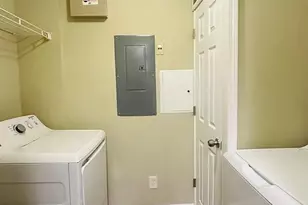 3221 Fairington Dr, Lithonia, GA 30038 - Photo 9