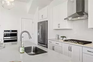 6625 Sterling Dr, Atlanta, GA 30328 - Photo 7