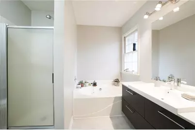 715 Lake Point Drive, Woodstock, GA 30189 - Photo 17