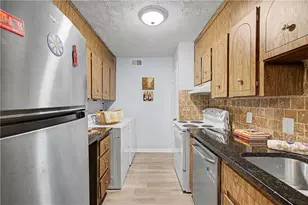 2396 Lawrenceville Hwy, Decatur, GA 30033 - Photo 17